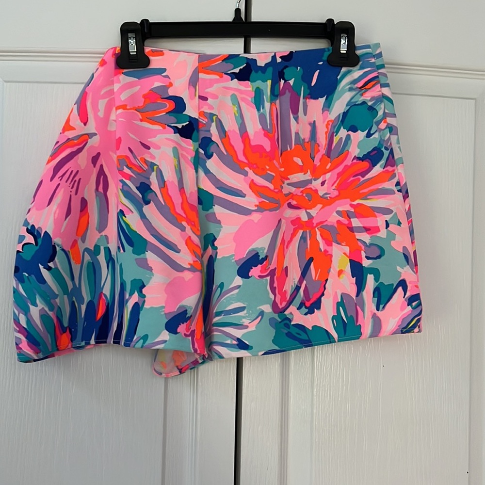 Lilly Pulitzer skort. Size 12. Brand new with tags. - Picture 2 of 7